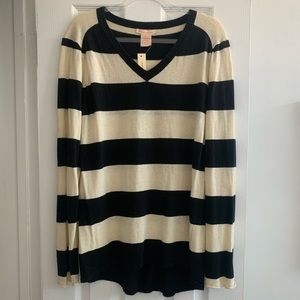 Lightweight Sweater Sz XL ~ NWT